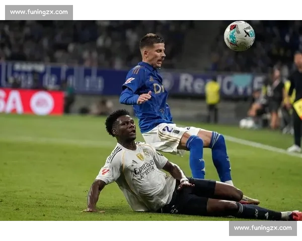 实时足球比赛比分查询,全面了解全球各大赛事最新战况和精彩数据 - 副本